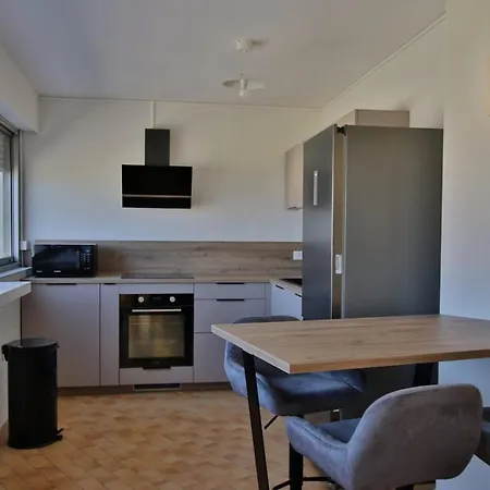 Apartman Zenith Suite, Air-conditioning, Parking And *
